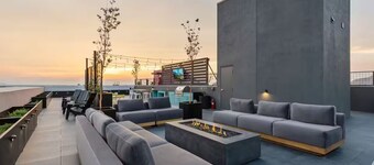 SLC Studio near the Best restaurants in town!