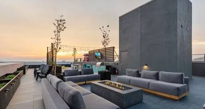 SLC Studio near the Best restaurants in town!