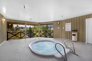 Indoor spa tub