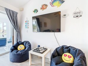 Smart TV, videojuegos y libros 