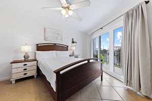 1 bedroom, WiFi, bed sheets - Relax and Recharge SeaCrest Pool, Gym, Steps 2 Beach (Fort Walton Beach)