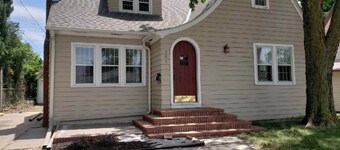 The Comfy Cottage-4 BR, 2 BA, Sleeps up to 10!