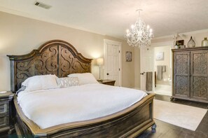 Tabla de planchar con plancha, wifi y ropa de cama 