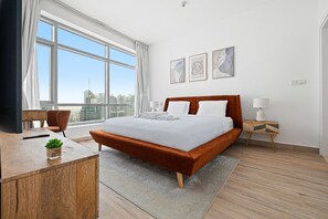 1 habitación, escritorio, tabla de planchar con plancha y wifi