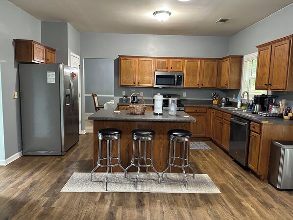 Microwave, oven, stovetop, dishwasher