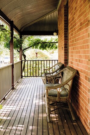 Suite, balkon, uitzicht op tuin | Terras