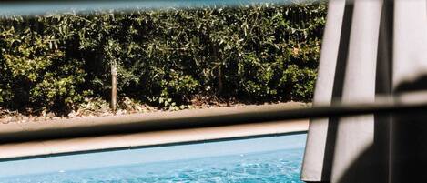 Hồ bơi ngoài trời