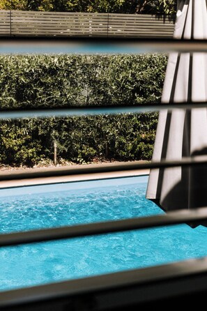 Outdoor pool - The Brewers House (Beechworth)