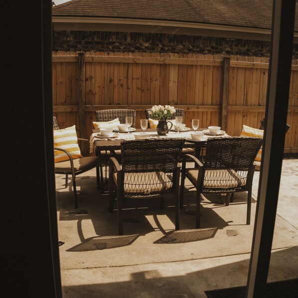 Outdoor dining