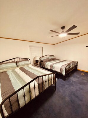 3 camere, accesso a Internet, lenzuola