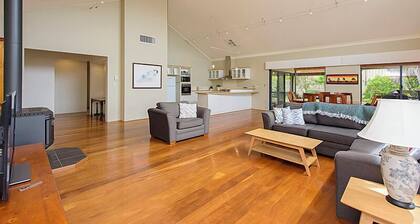 Sky Blue Retreat – Serene Family Getaway