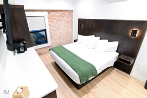 1 bedroom, desk, free WiFi, bed sheets