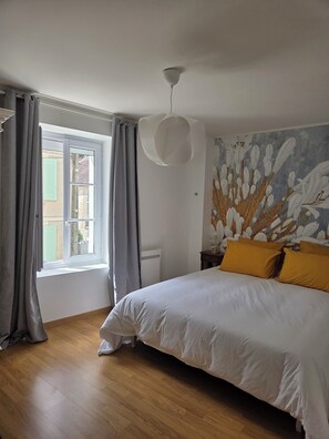 3 bedrooms, WiFi, bed sheets