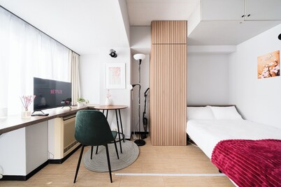 Excellent access to Shibuya area! Residence with cherry blossom motif [307].