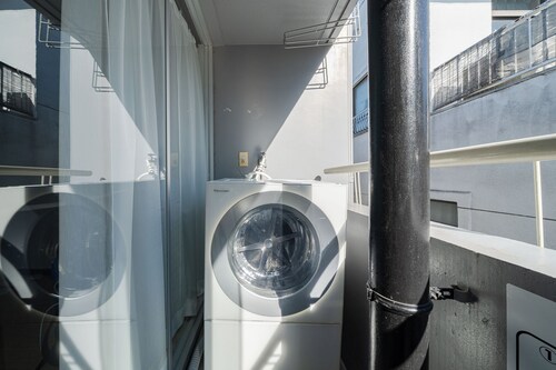 Excellent access to Shibuya area! Residence with cherry blossom motif [307].