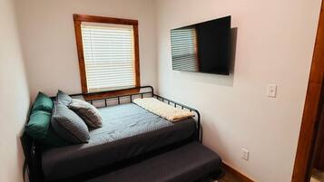 2 Schlafzimmer, Bügeleisen/Bügelbrett, WLAN, Bettwäsche