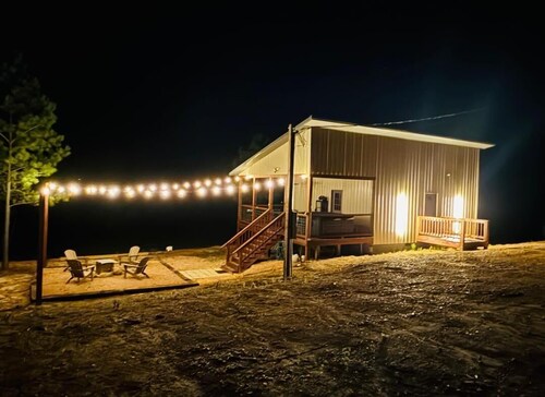 The Last Resort
No pets allowed