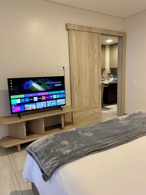 1 bedroom, desk, iron/ironing board, free WiFi