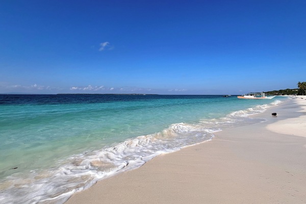 Beach nearby, white sand