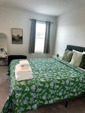 3 室のベッドルーム、アイロン / アイロン台、WiFi