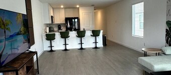 Oasis Verde - Tropical Wilmer Home in TX