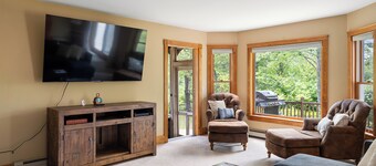 70 Private Acres+Sleeps 12+Fire Pit+Pet Friendly