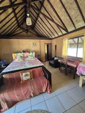 1 habitación, escritorio, tabla de planchar con plancha y wifi gratis