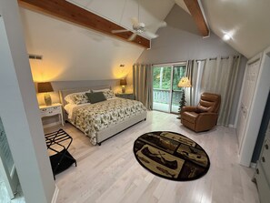 3 bedrooms, free WiFi, bed sheets, wheelchair access