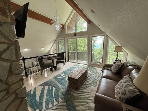 Hill Top Retreat on a mountain in Waynesville NC.