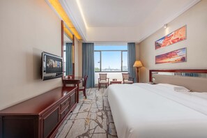 Minibar, bureau, espace de travail pour ordinateur portable