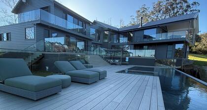 Baker House - Berry Mountain - Ultimate Luxury Country Getaway - NEW LISTING