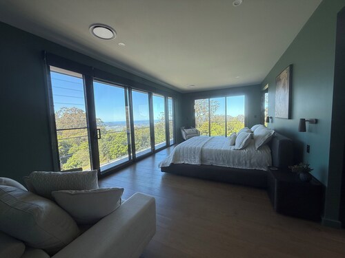 Baker House - Berry Mountain - Ultimate Luxury Country Getaway - NEW LISTING