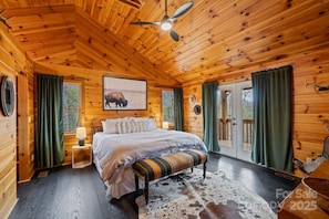 5 bedrooms, WiFi, bed sheets