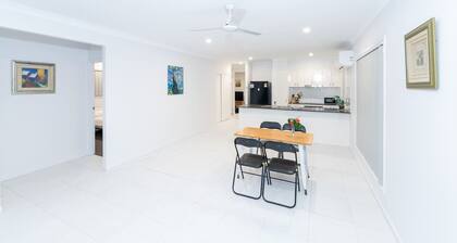 Brand New 4BR Family Oasis Easy Brisbane Access