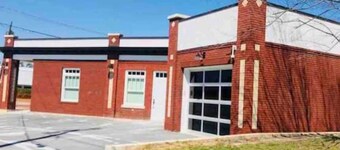 Cozy studio in a vintage 1930’s Gulf Gas Station in charming Thomasville GA