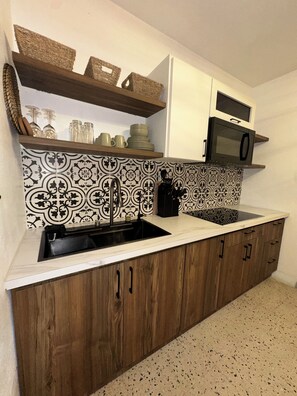 Microones i placa de cuina 