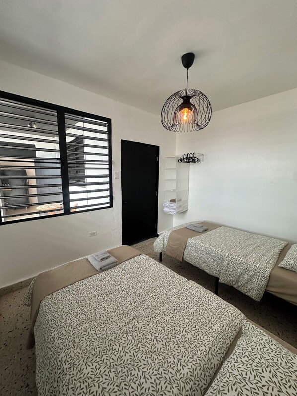 Iron/ironing board, WiFi, bed sheets