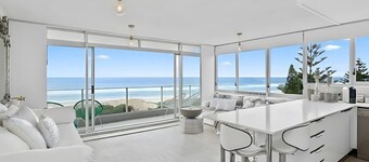 Ocean Views in the Gold Coast w/ Pool and Balcony