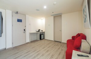 Deluxe Studio Suite