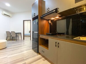 Habitación estándar doble, balcón | Cocina privada