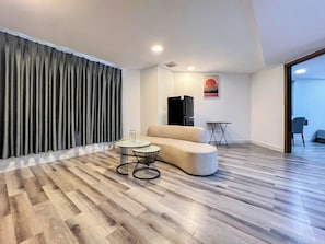 Basic Apartment, Balcony | Living area