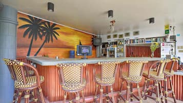 Bar (en la propiedad)