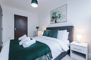 Apartment | Iron/ironing board, free WiFi