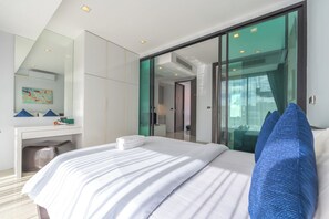 Apartment, Balcony