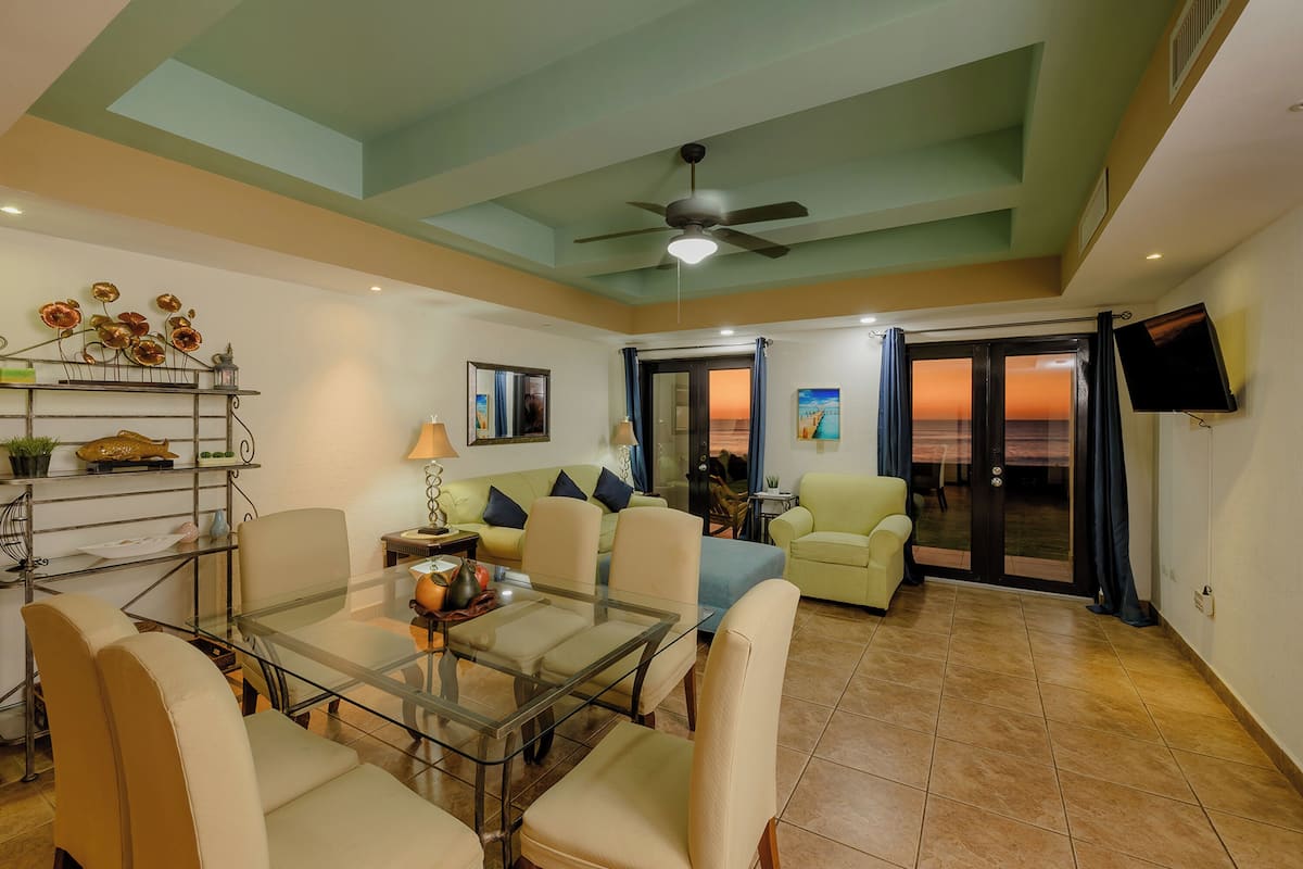 Signature Condo, 1 King Bed with Sofa bed, Ocean View | Living room | 40-inch Smart TV with cable channels