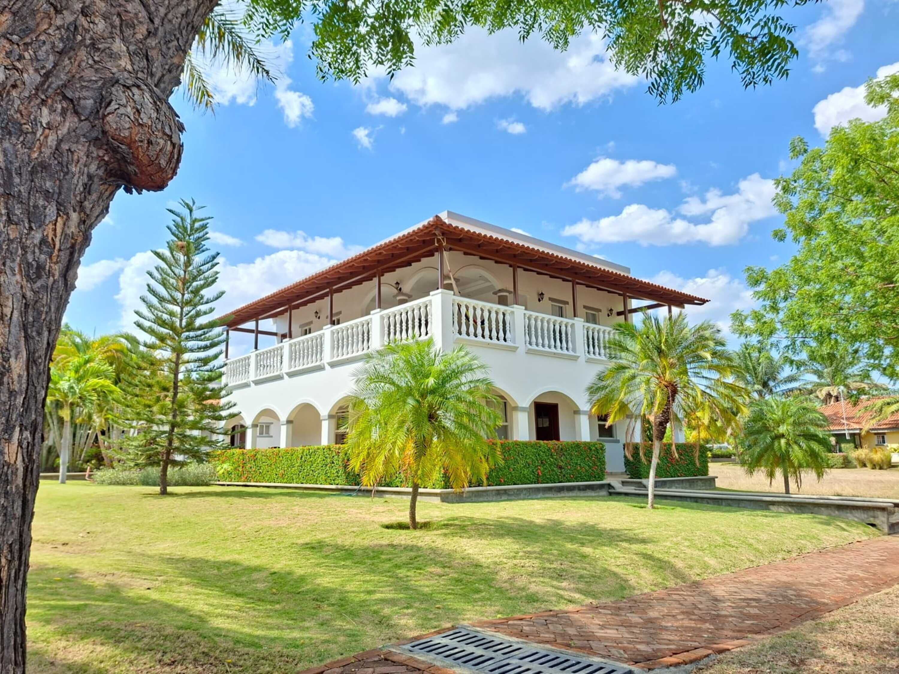 Signature House, 3 Bedrooms, Terrace, Garden View | Individually decorated, individually furnished, free WiFi, bed sheets