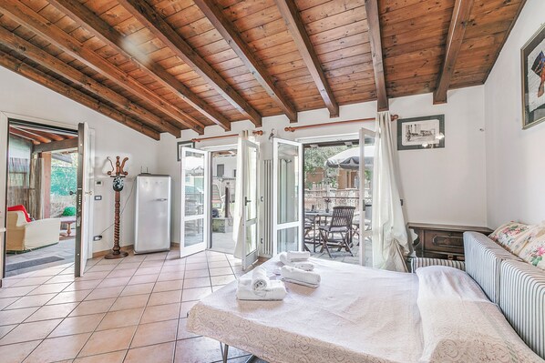 Family Apartment, 1 Bedroom (La Maison Dans Le Jardin) | 1 bedroom, iron/ironing board, free WiFi, bed sheets
