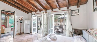 La Maison Dans Le Jardin