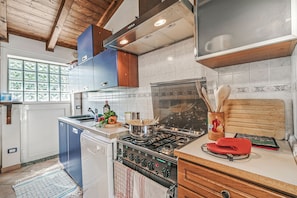 Family Apartment, 1 Bedroom (La Maison Dans Le Jardin) | Private kitchen | Fridge, microwave, oven, stovetop