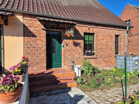 Exterior detail. Fully equipped vacation apartment in Neuhof-Penkun